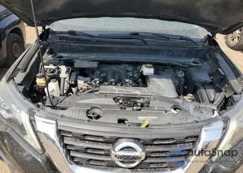 2017 Nissan Pathfinder S z USA, uszkodzony, nr VIN 5N1DR2MM3HC679817